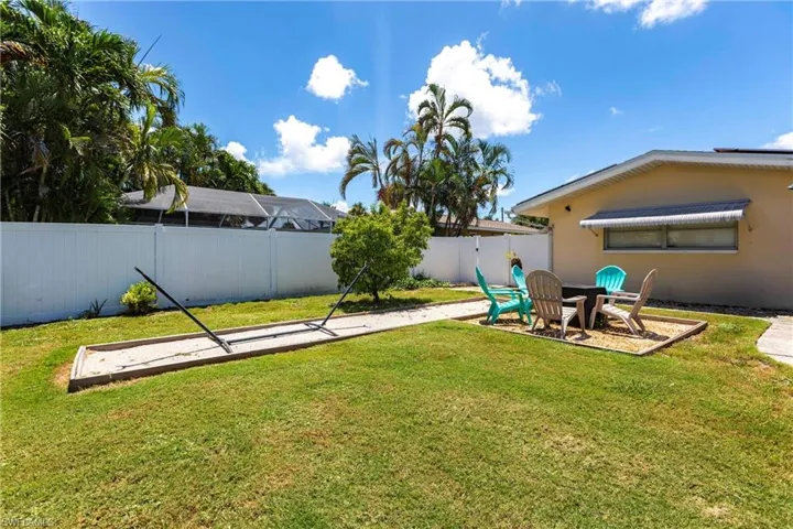 1437 Vendome Ct, Cape Coral, Florida 33904