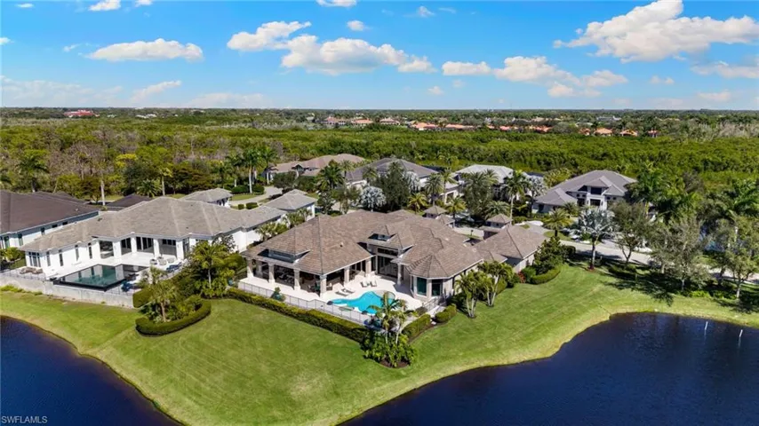 Largest lot in Baywoods II
