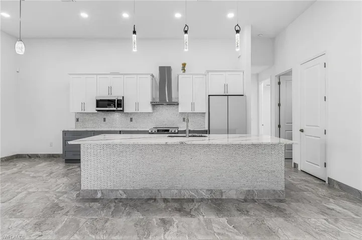 509 NE 5th  TER, Cape Coral, FL 33909