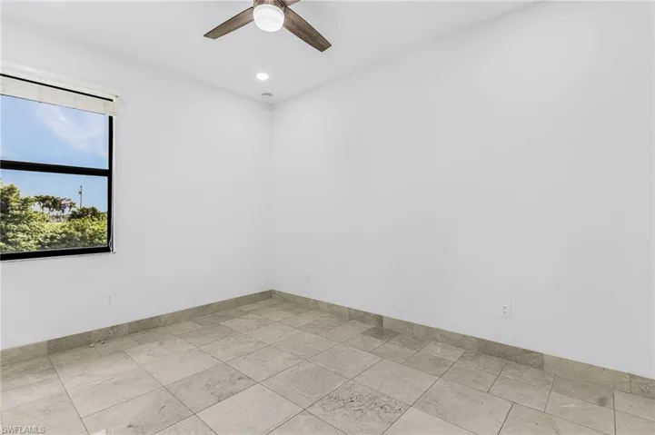 509 NE 5th  TER, Cape Coral, FL 33909