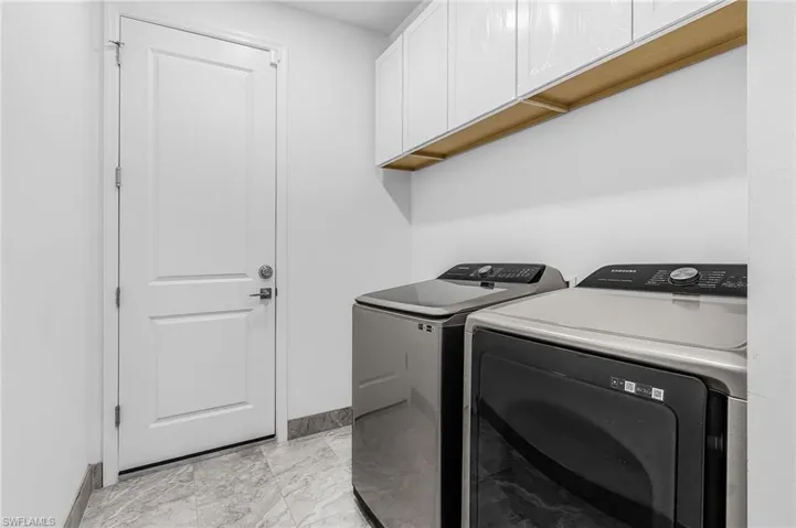 509 NE 5th  TER, Cape Coral, FL 33909
