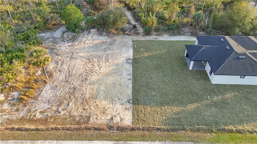 Aerial view of property and surrounding area