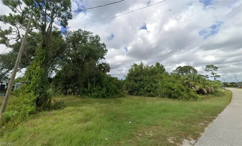 3718 Ne 16th Ave, Cape Coral, Florida 33909