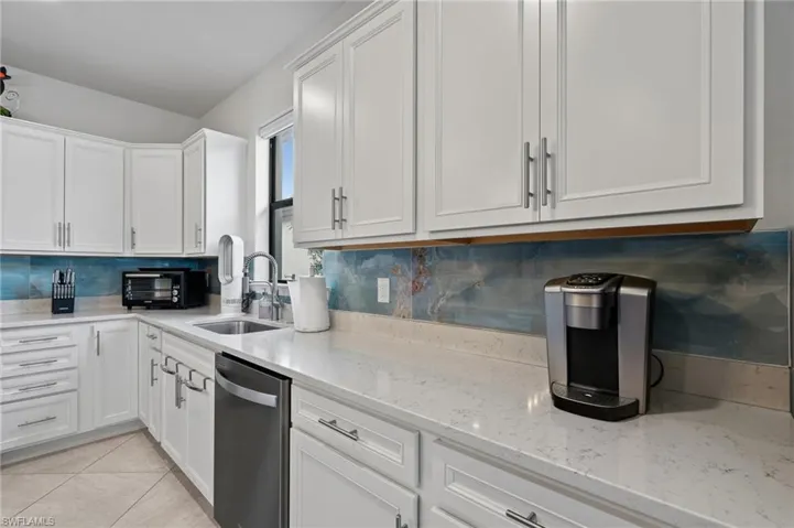 16141 Palmetto Prairie Dr, Alva, Florida 33920