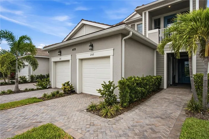 4578 Arboretum Cir 202, Naples, Florida 34112