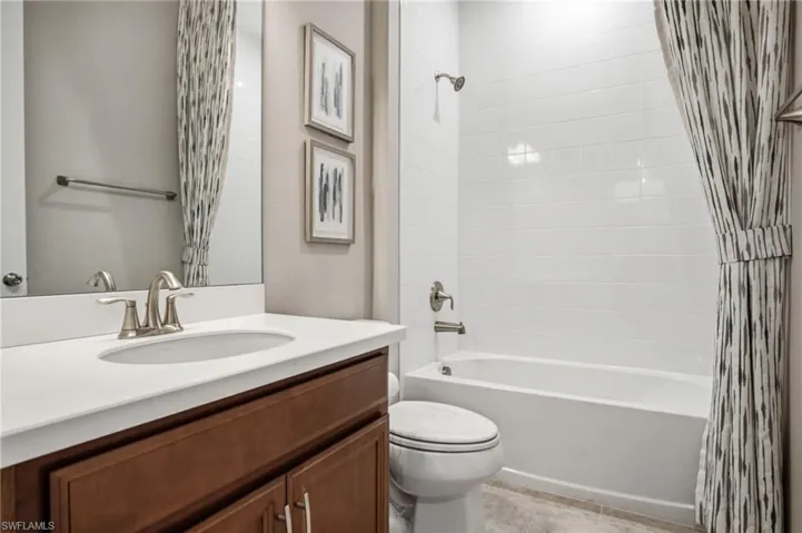 4578 Arboretum Cir 202, Naples, Florida 34112