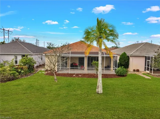 11239  Lakeland  CIR, Fort Myers, FL 33913