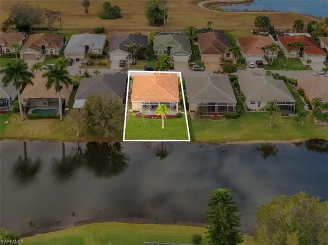 11239  Lakeland  CIR, Fort Myers, FL 33913