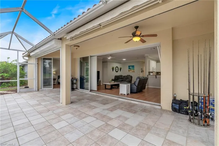 11239  Lakeland  CIR, Fort Myers, FL 33913