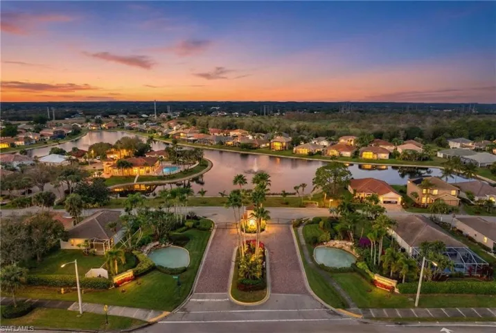 11239  Lakeland  CIR, Fort Myers, FL 33913