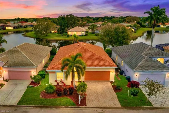 11239  Lakeland  CIR, Fort Myers, FL 33913