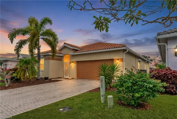 11239  Lakeland  CIR, Fort Myers, FL 33913