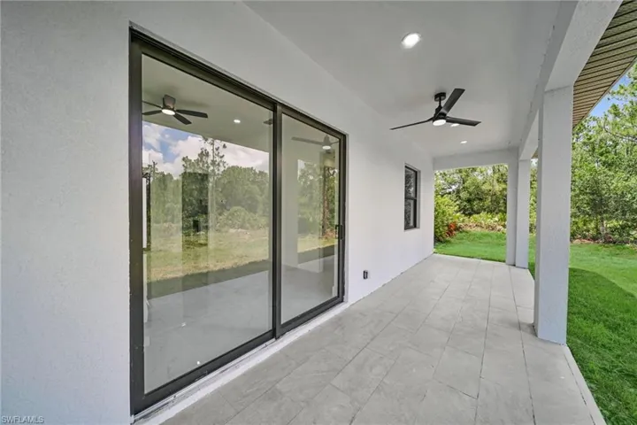 View of patio / terrace with ceiling fan