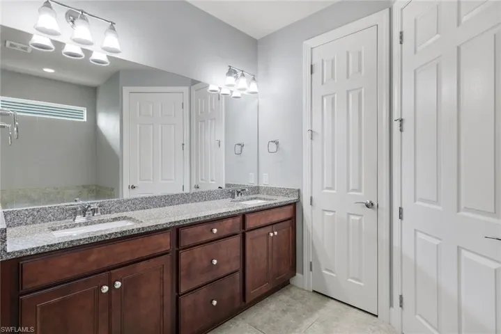 Primary bath