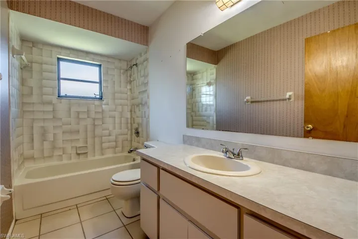 3421/3423 Skyline Blvd, Cape Coral, Florida 33914