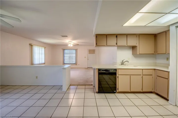 3421/3423 Skyline Blvd, Cape Coral, Florida 33914