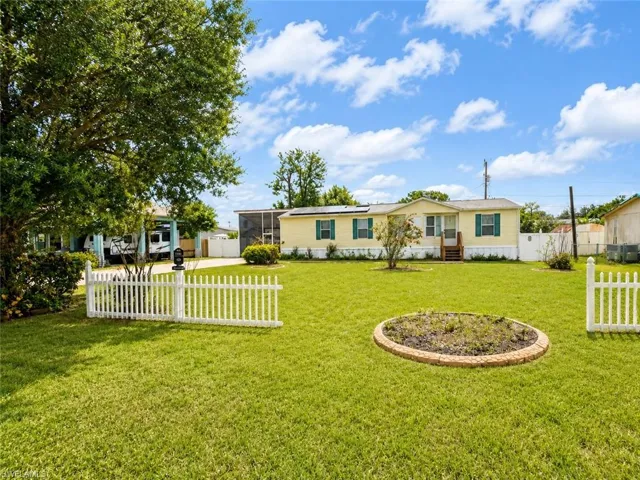 8269  Penny  DR, North Fort Myers, FL 33917