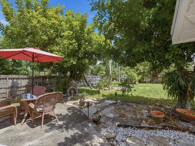 3577 Hibiscus Ave, Naples, Florida 34104