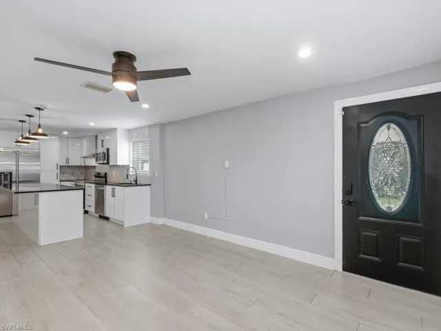 3577 Hibiscus Ave, Naples, Florida 34104