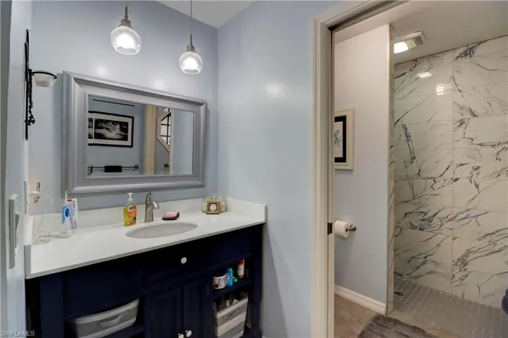 Master Bath South SIde