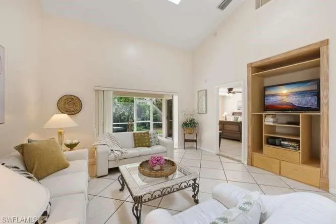 4718 Via Carmen, Naples, Florida 34105
