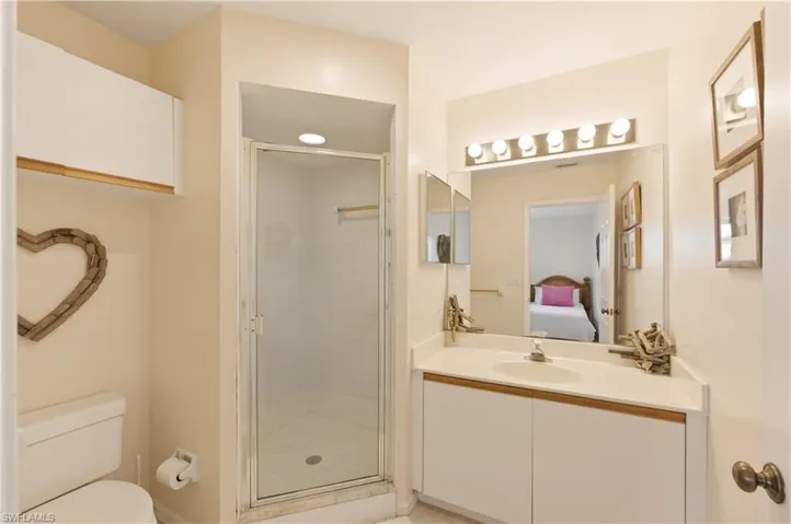 UPstairs bathroom #3