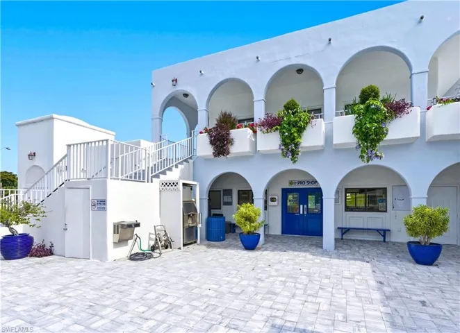Clubhouse Tennis PRO shop