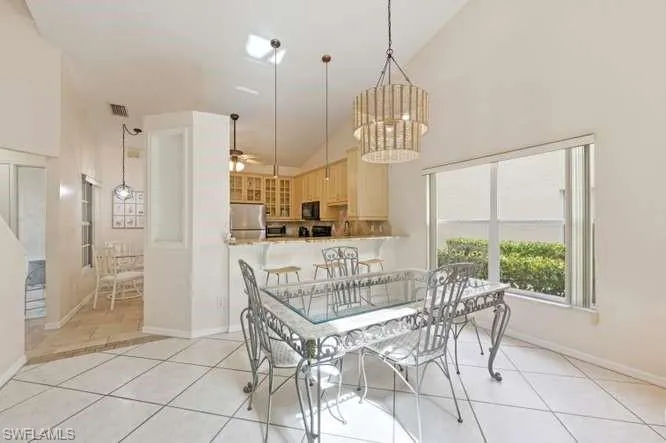 4718 Via Carmen, Naples, Florida 34105
