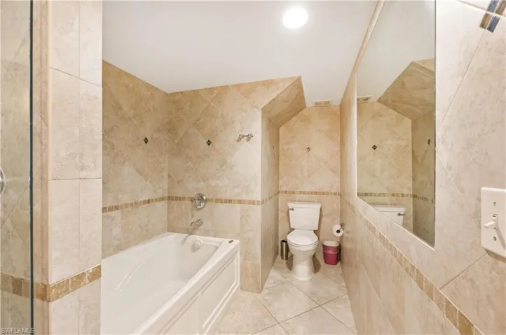 4718 Via Carmen, Naples, Florida 34105