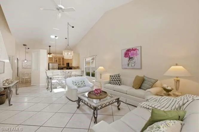 4718 Via Carmen, Naples, Florida 34105
