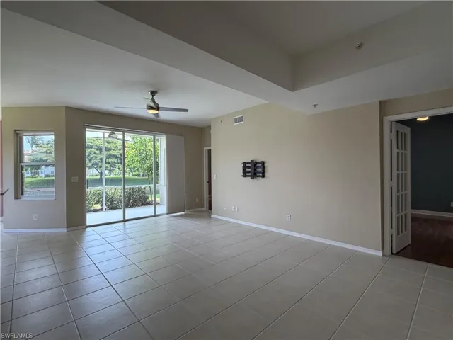 359 Dover Pl 101, Naples, Florida 34104