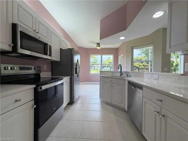 359 Dover Pl 101, Naples, Florida 34104