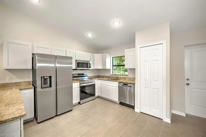 3012 S Lakewood  RD, Labelle, FL 33935