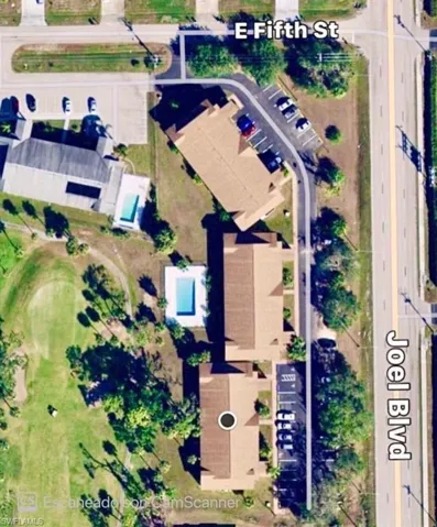 Birds eye view of property