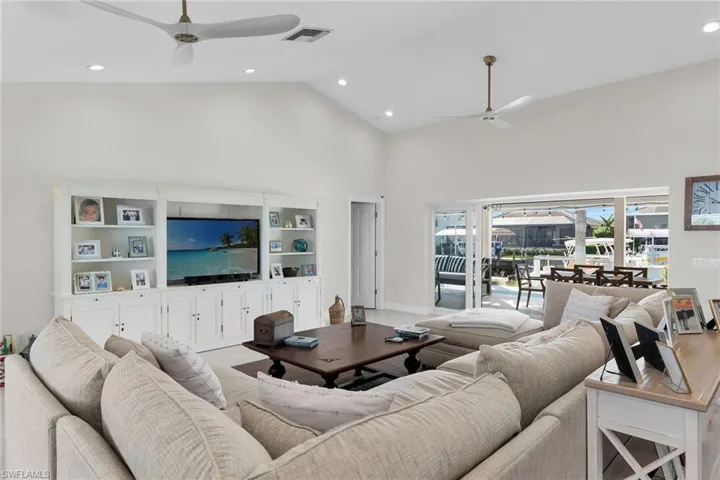 1609 Villa Ct, Marco Island, Florida 34145