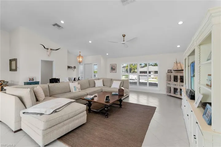 1609 Villa Ct, Marco Island, Florida 34145