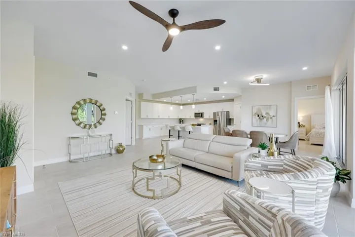 273  Indies E DR, Naples, FL 34114