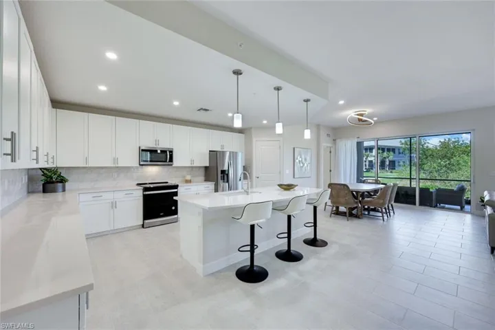 273  Indies E DR, Naples, FL 34114