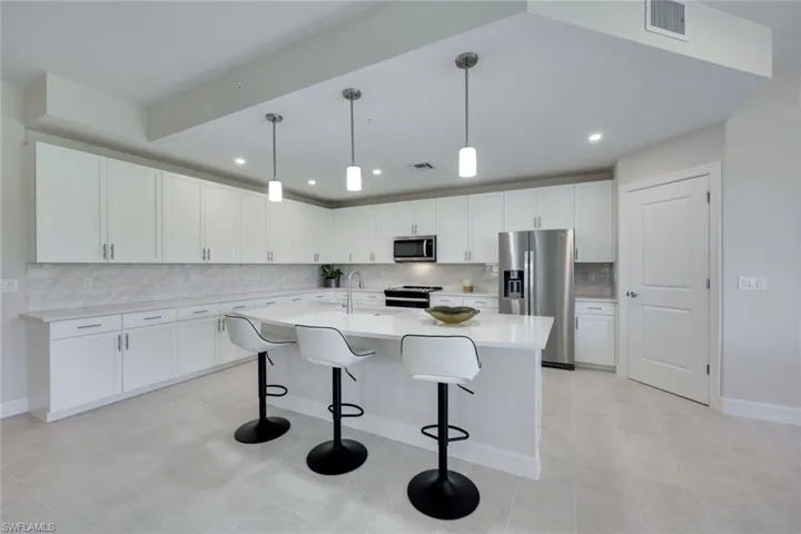 273  Indies E DR, Naples, FL 34114