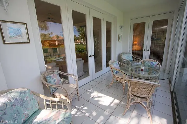 Alternate Glassed & Screened Lanai View