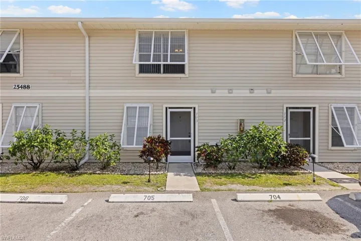 25488  Cockleshell  DR, Bonita Springs, FL 34135
