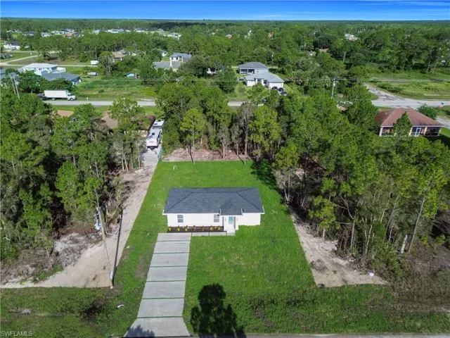 712  Burns S AVE, Lehigh Acres, FL 33974