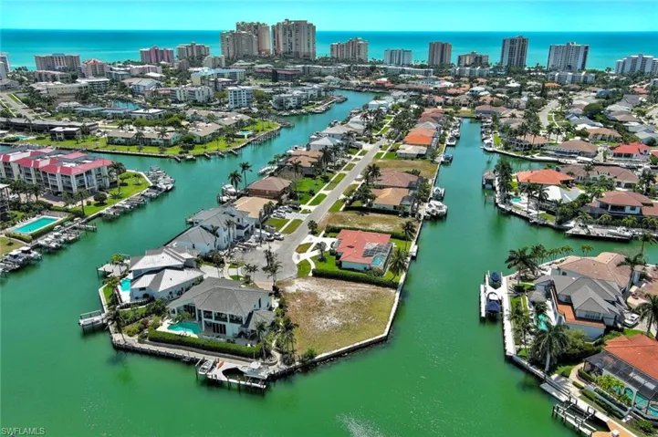 Bird's eye view featuring a city view and a water view