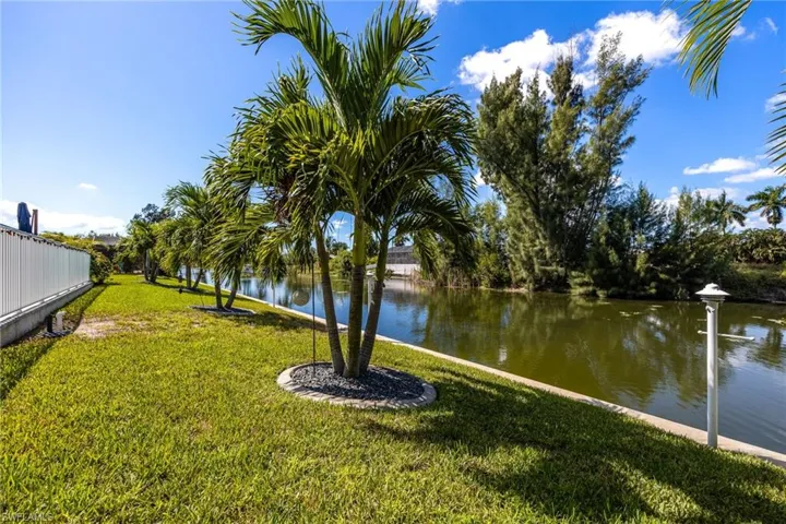 2626 Sw 4th Pl, Cape Coral, Florida 33914