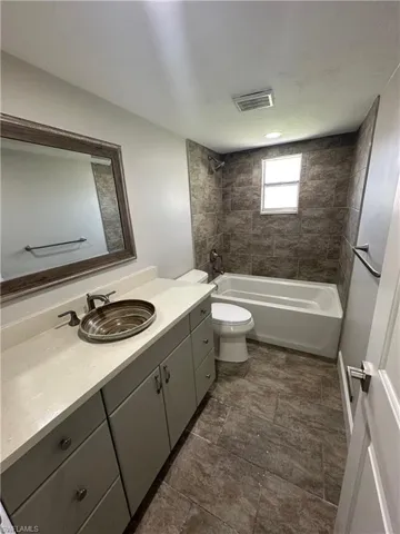 11150 Orangewood Dr, Bonita Springs, Florida 34135