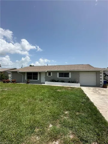 11150 Orangewood Dr, Bonita Springs, Florida 34135