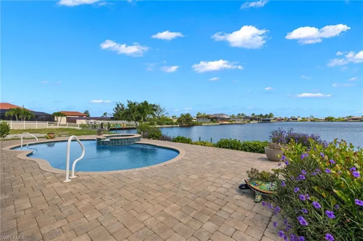 The view from the pool is right over the lake.