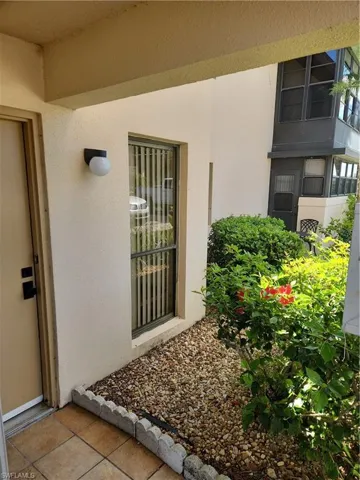 Entry to front door