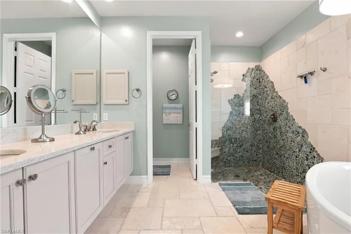Upgraded main bath