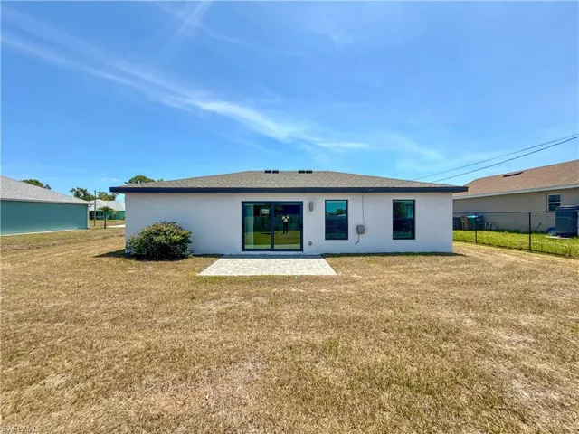 3010 Ne 6th Pl, Cape Coral, Florida 33909